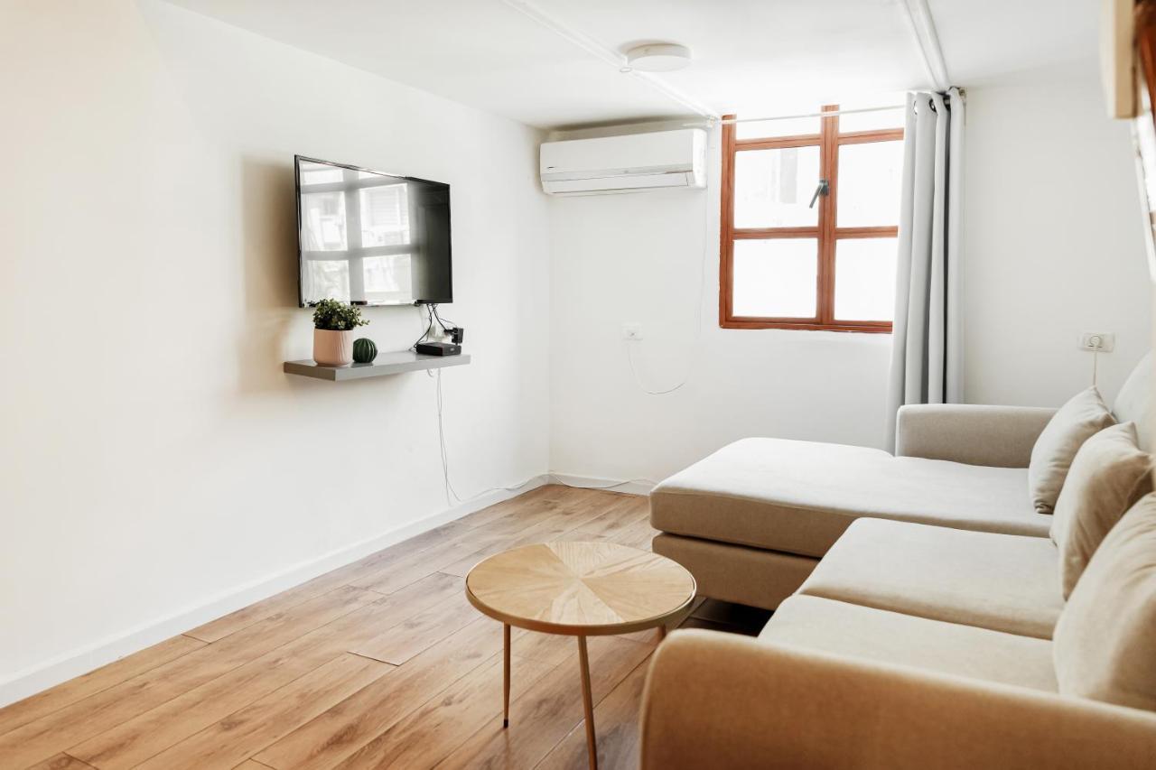 Theodor Apartments By Gamtiza Tel Aviv Exterior photo